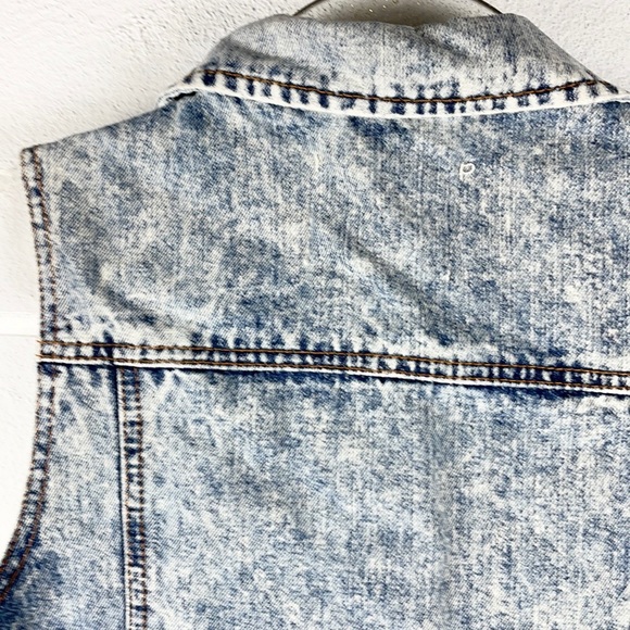 THREAD & SUPPLY | 🤍 Bleached Denim Sleeveless Button-Up Vest - Picture 12 of 15